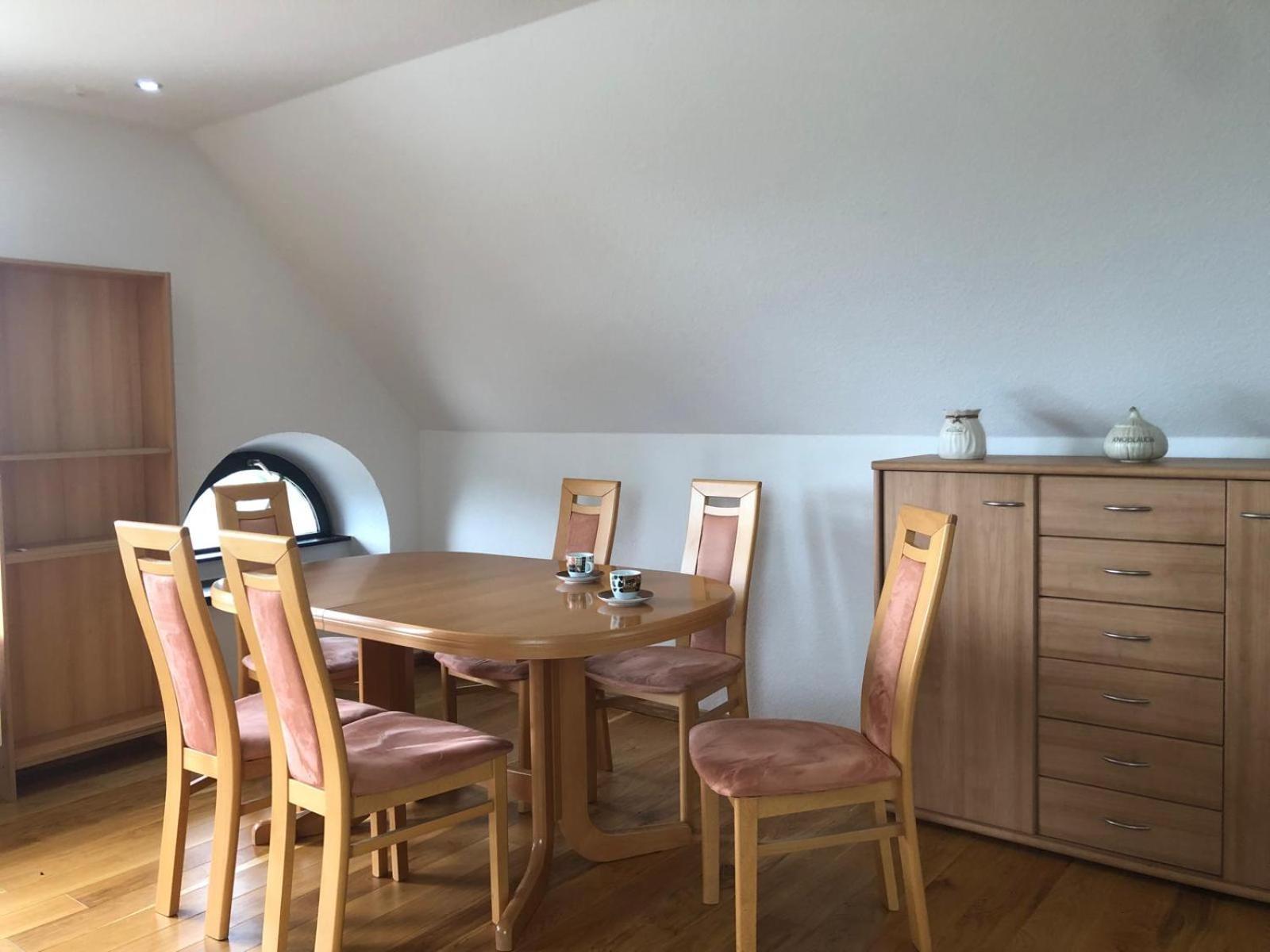 Neu Renovierte Wohnung In Alter Schule Hattgenstein エクステリア 写真